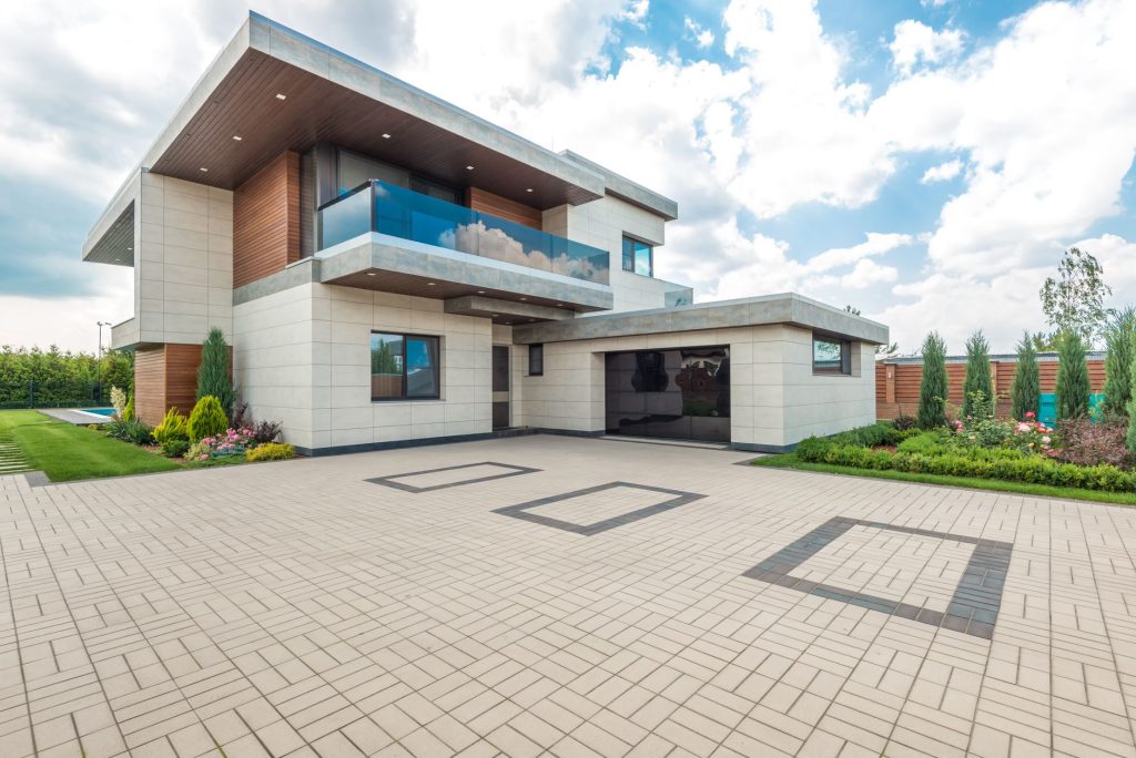Decorative concrete driveway at a modern New Orleans home